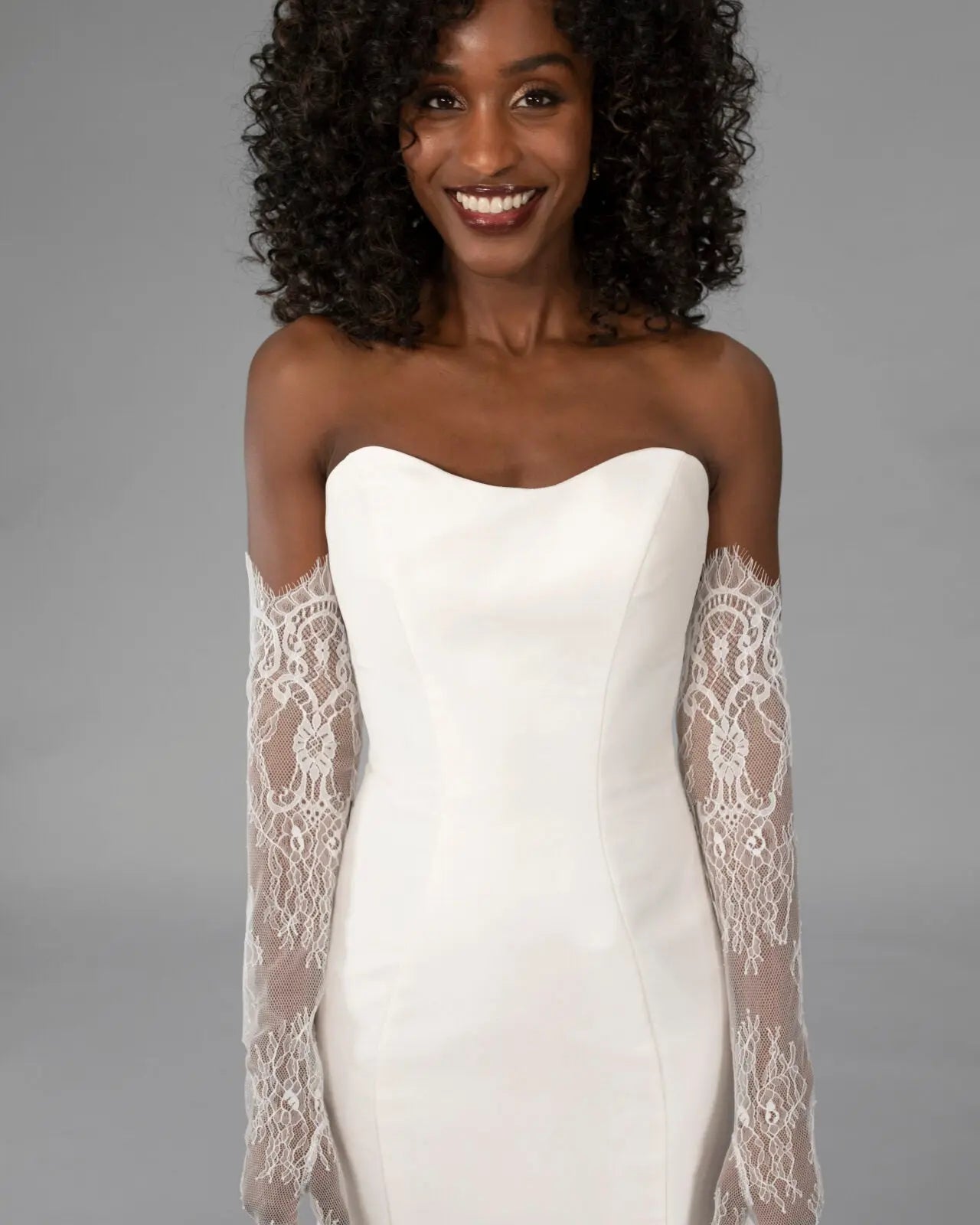 Chantilly Lace Gloves bridal-brilliance