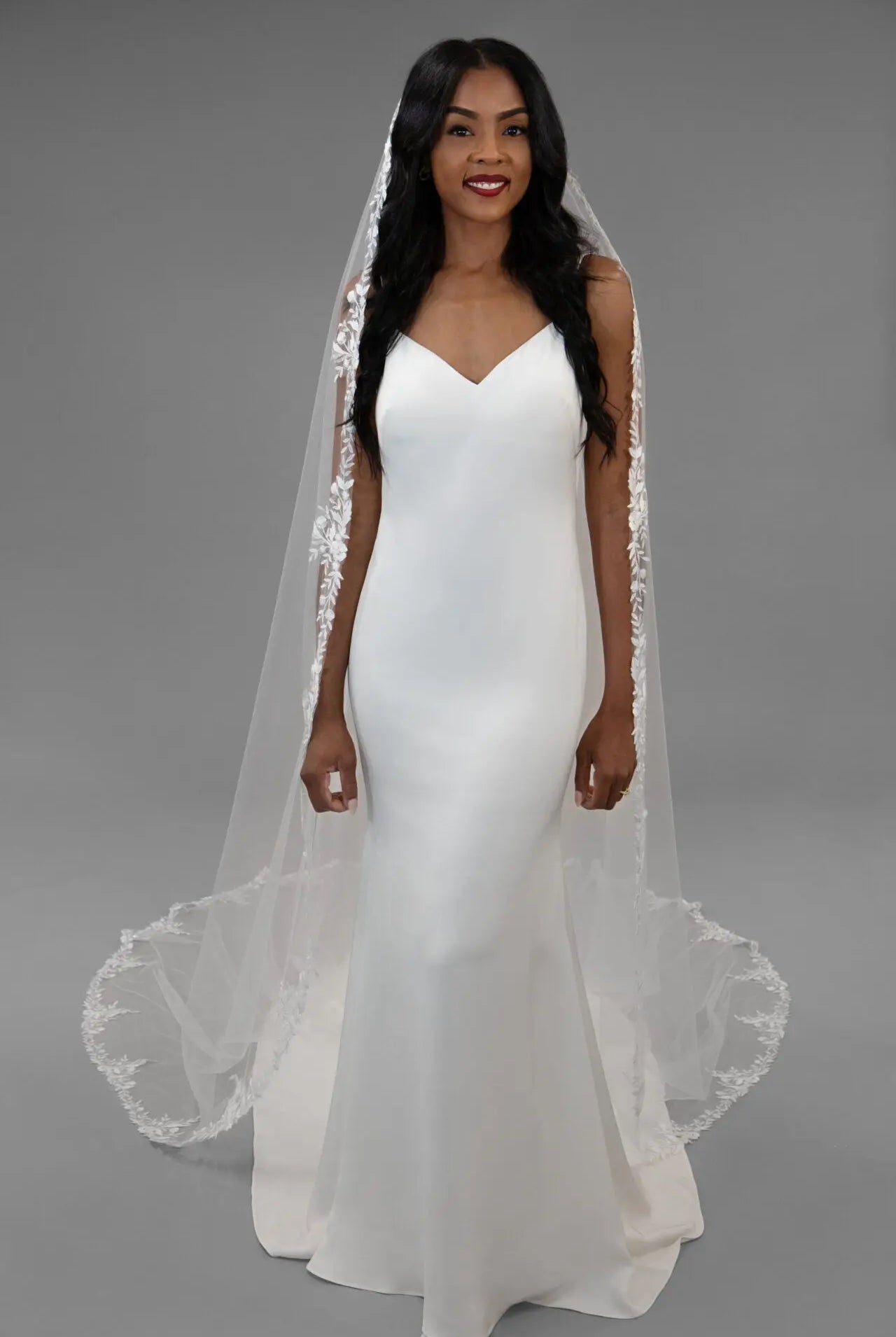 Lace Edge Veil | AVL0093 bridal-brilliance