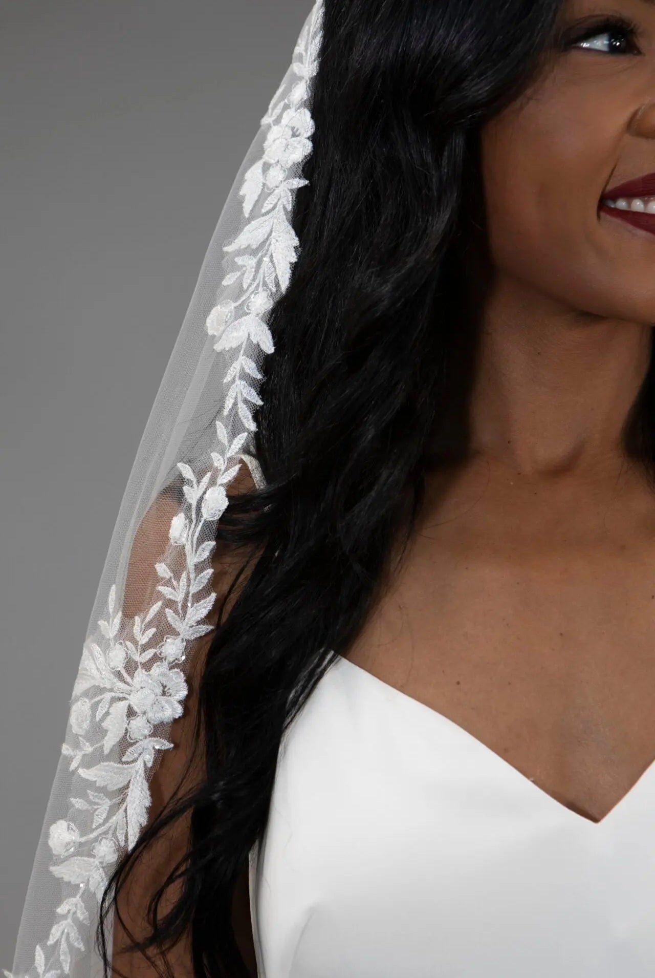 Lace Edge Veil | AVL0093 bridal-brilliance