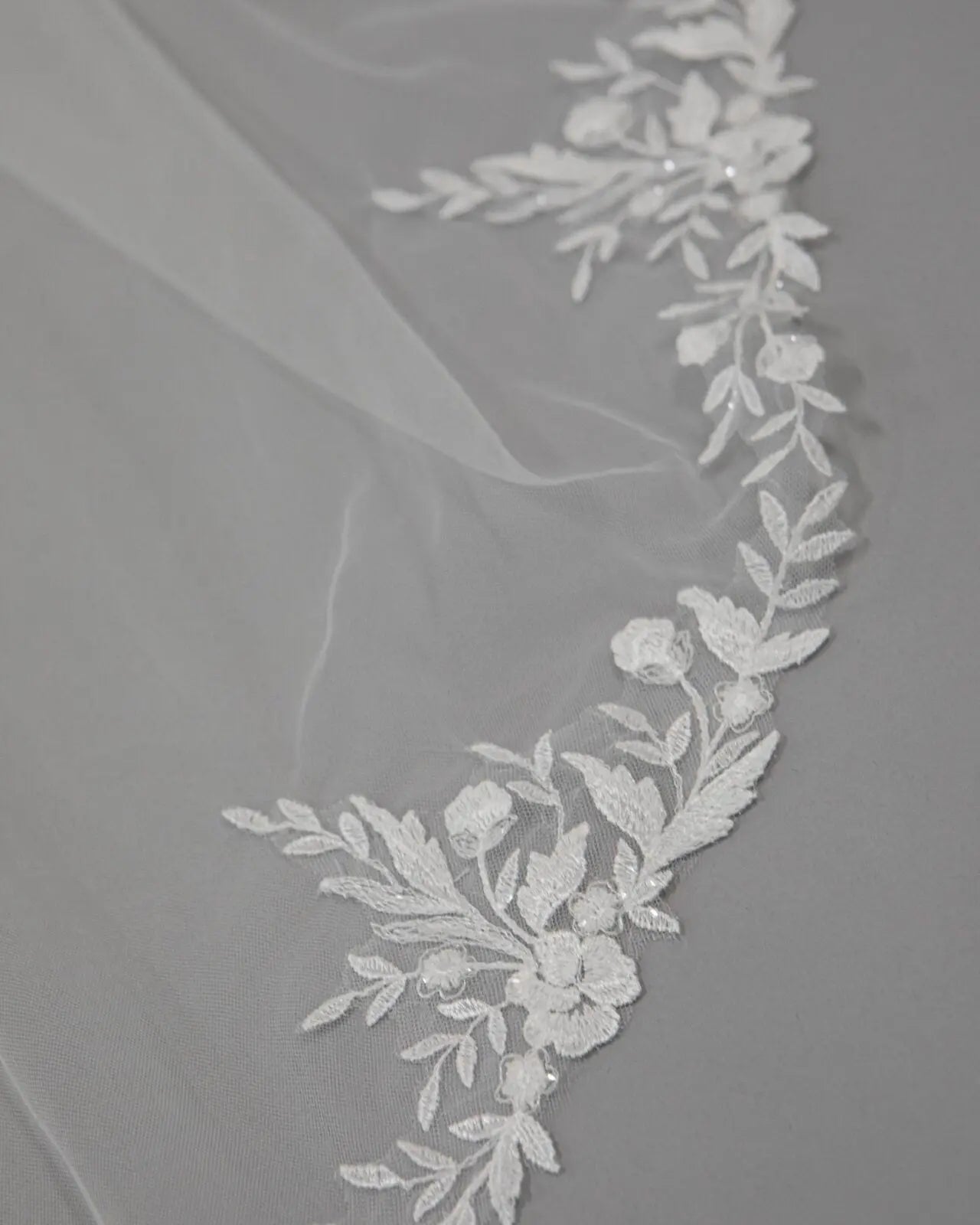 Lace Edge Veil | AVL0093 bridal-brilliance