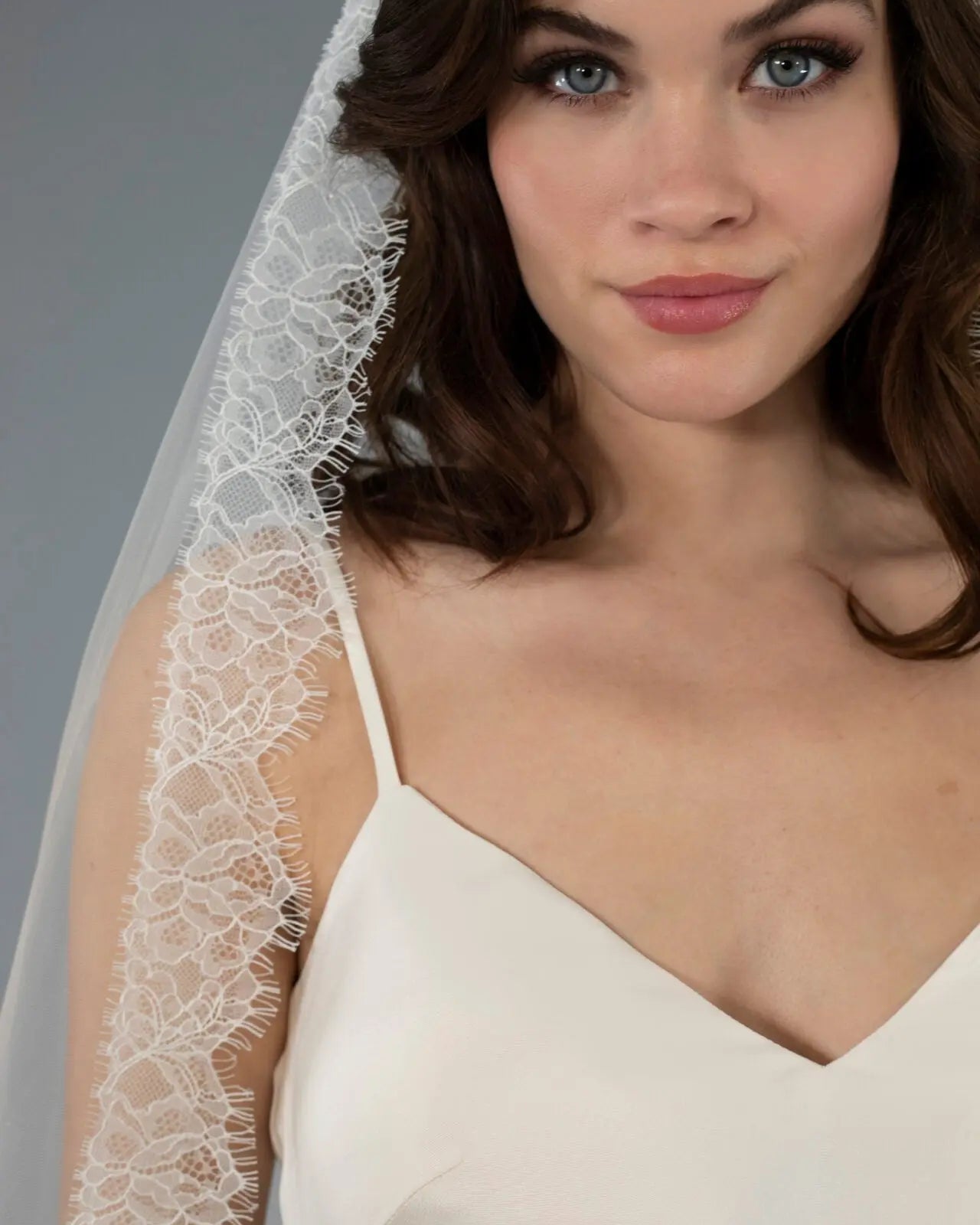 Chantilly Lace Edge Veil | AVL0111 bridal-brilliance