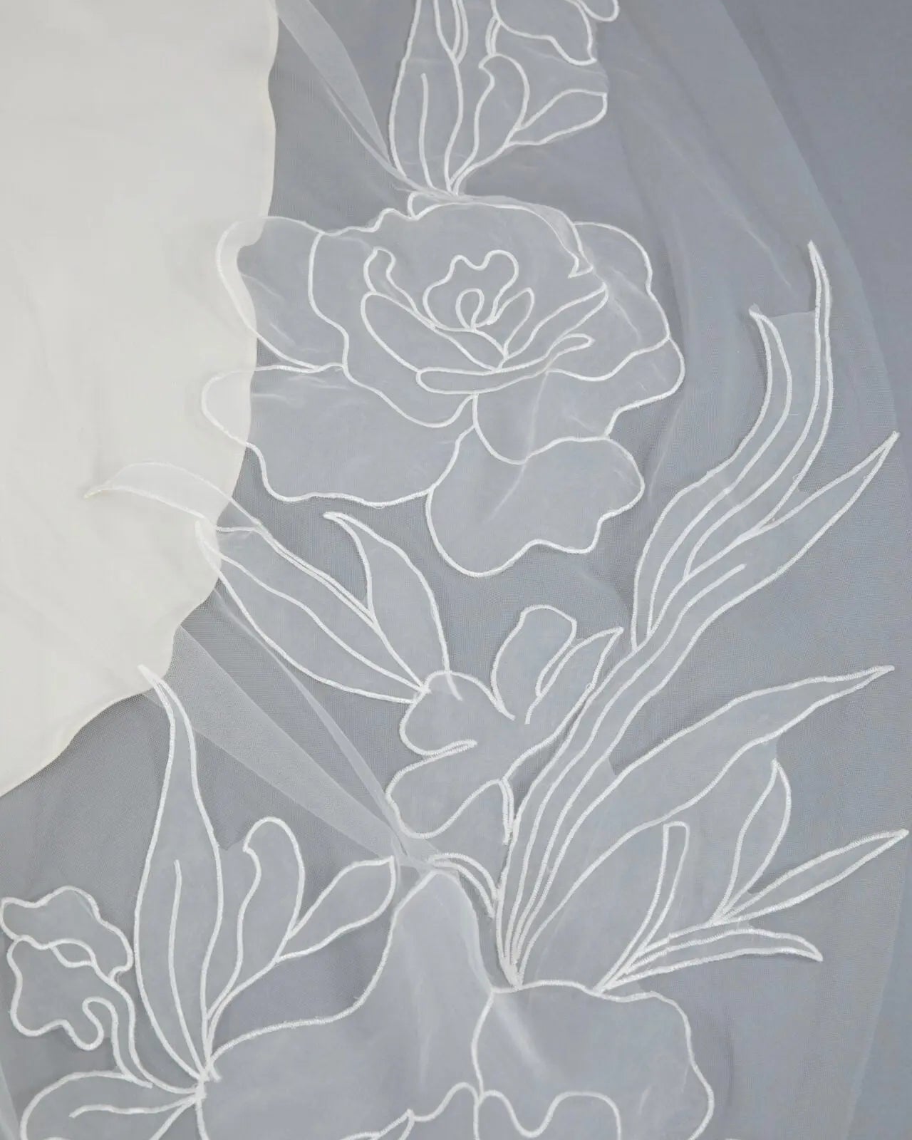 Embroidered Tulle Veil | AVL0165 bridal-brilliance