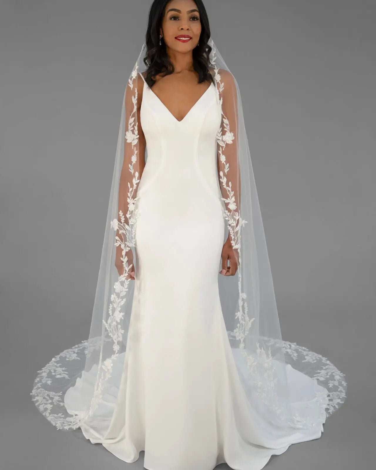 Full Lace Trim Veil | AVL0176 bridal-brilliance
