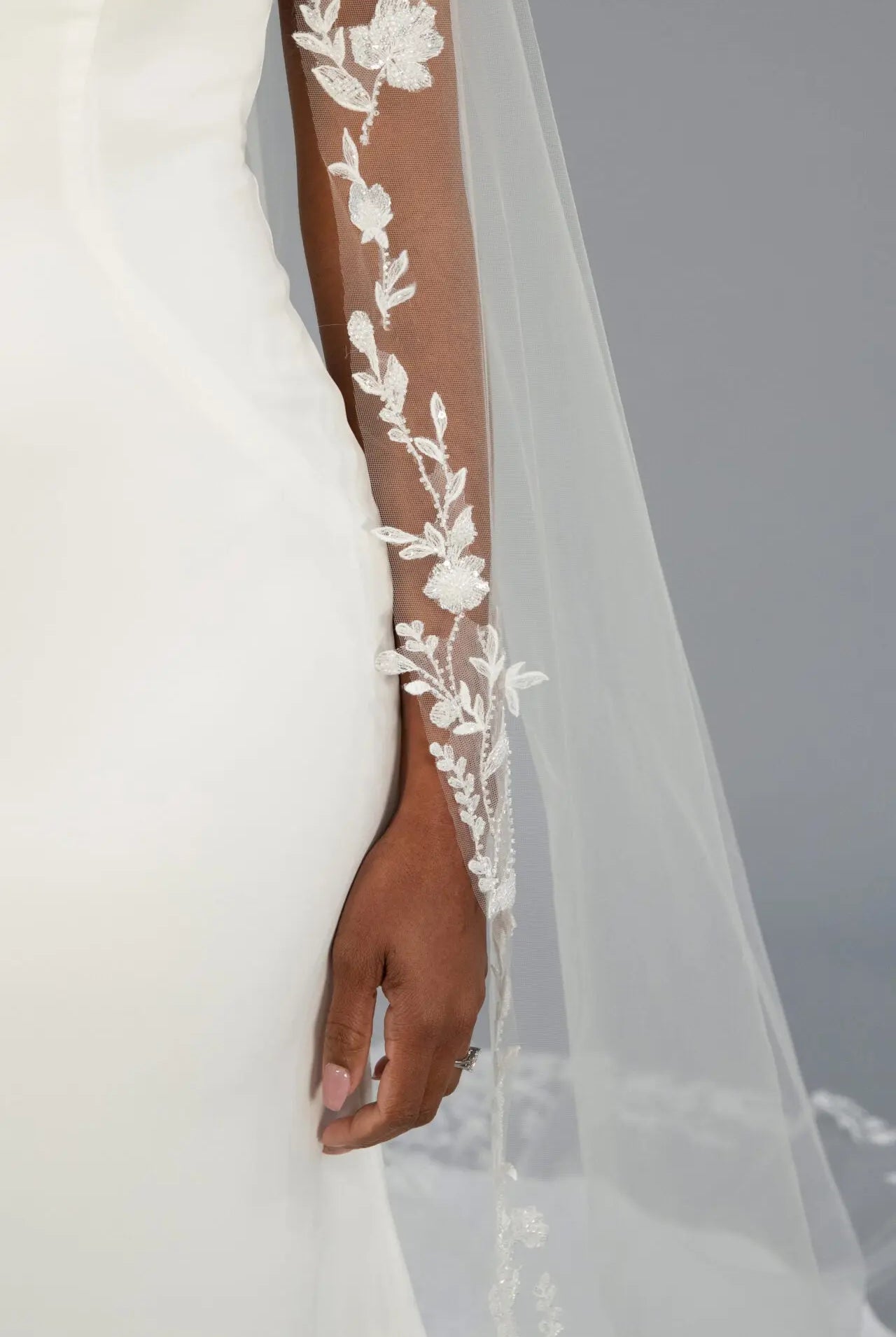 Full Lace Trim Veil | AVL0176 bridal-brilliance