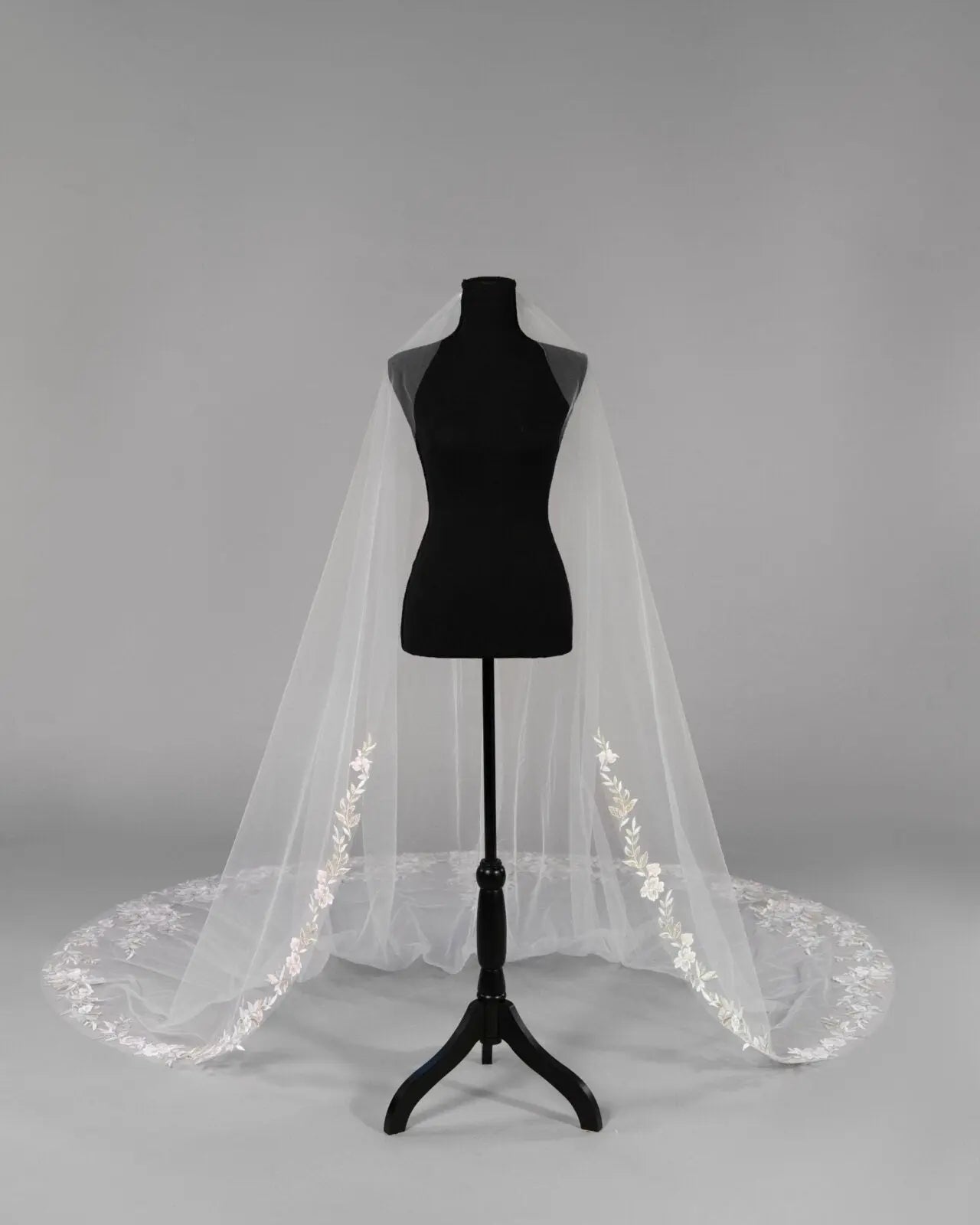 Pastel Flower Veil | AVL0218 bridal-brilliance