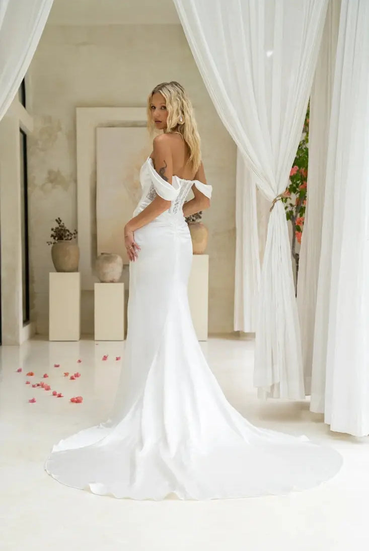 Delta Jessica Couture Wedding Dress Fit And Flare