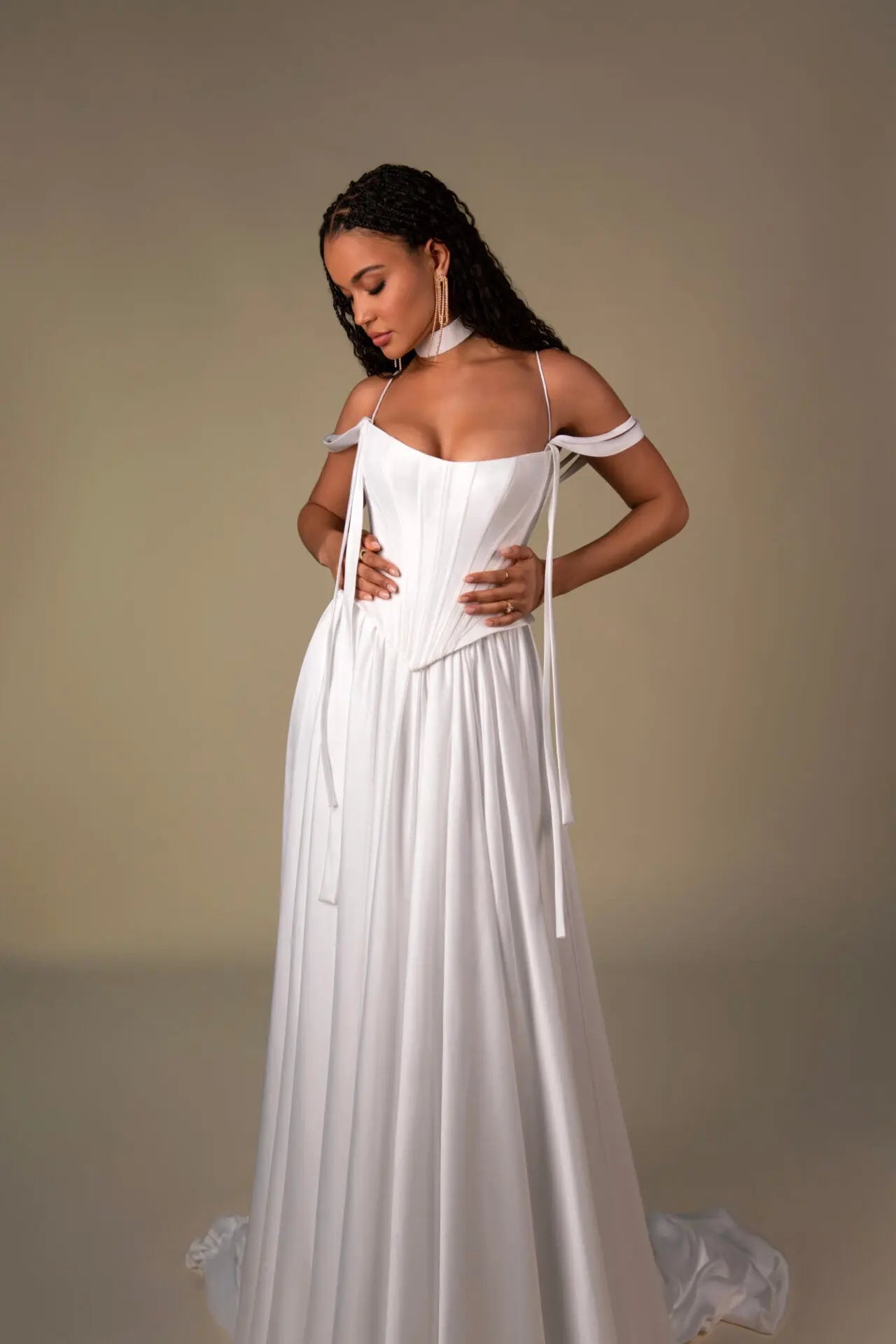 DILARA | All Who Wander bridal-brilliance