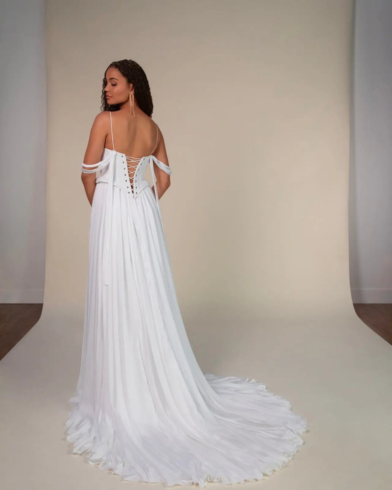 DILARA | All Who Wander bridal-brilliance