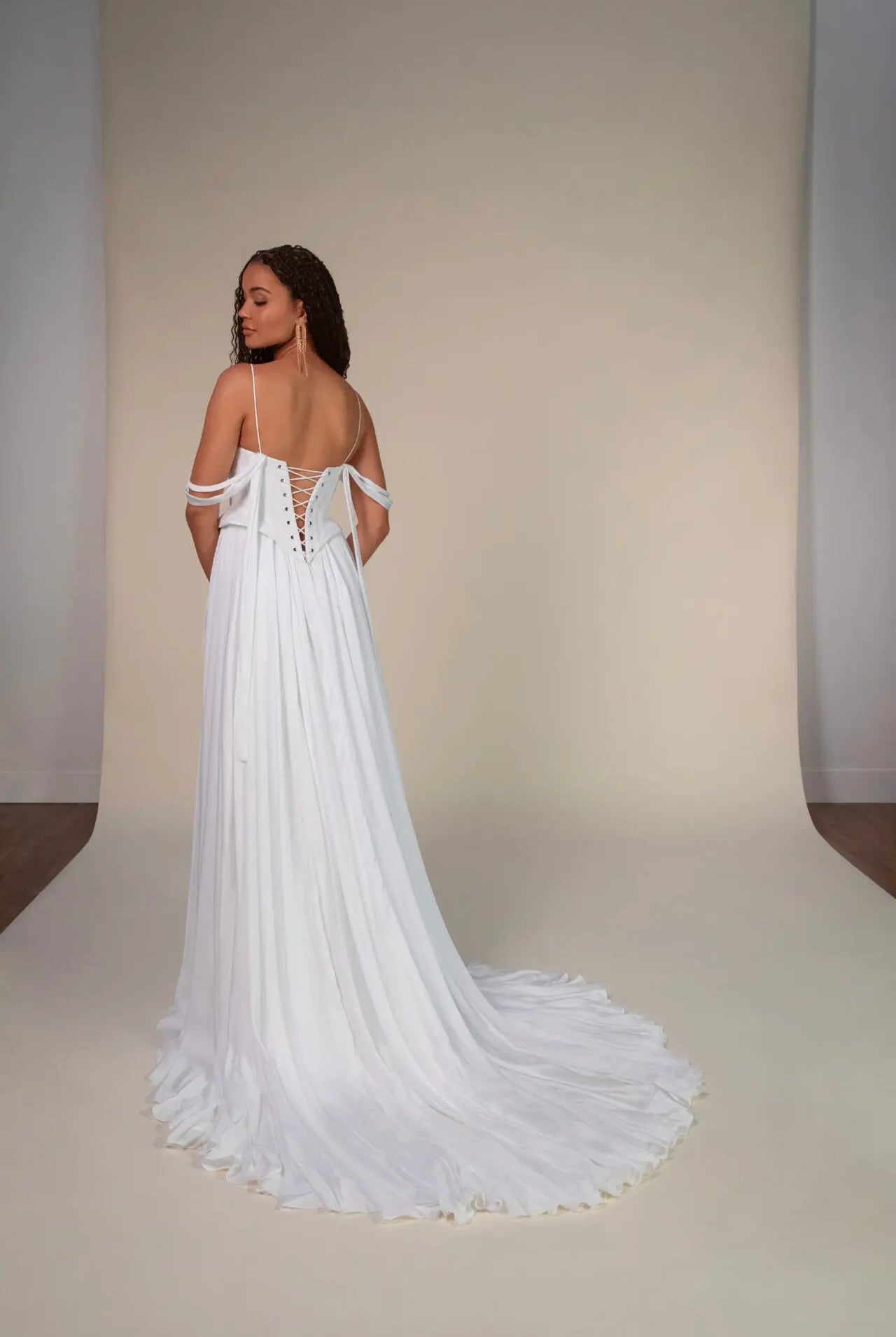 DILARA | All Who Wander bridal-brilliance