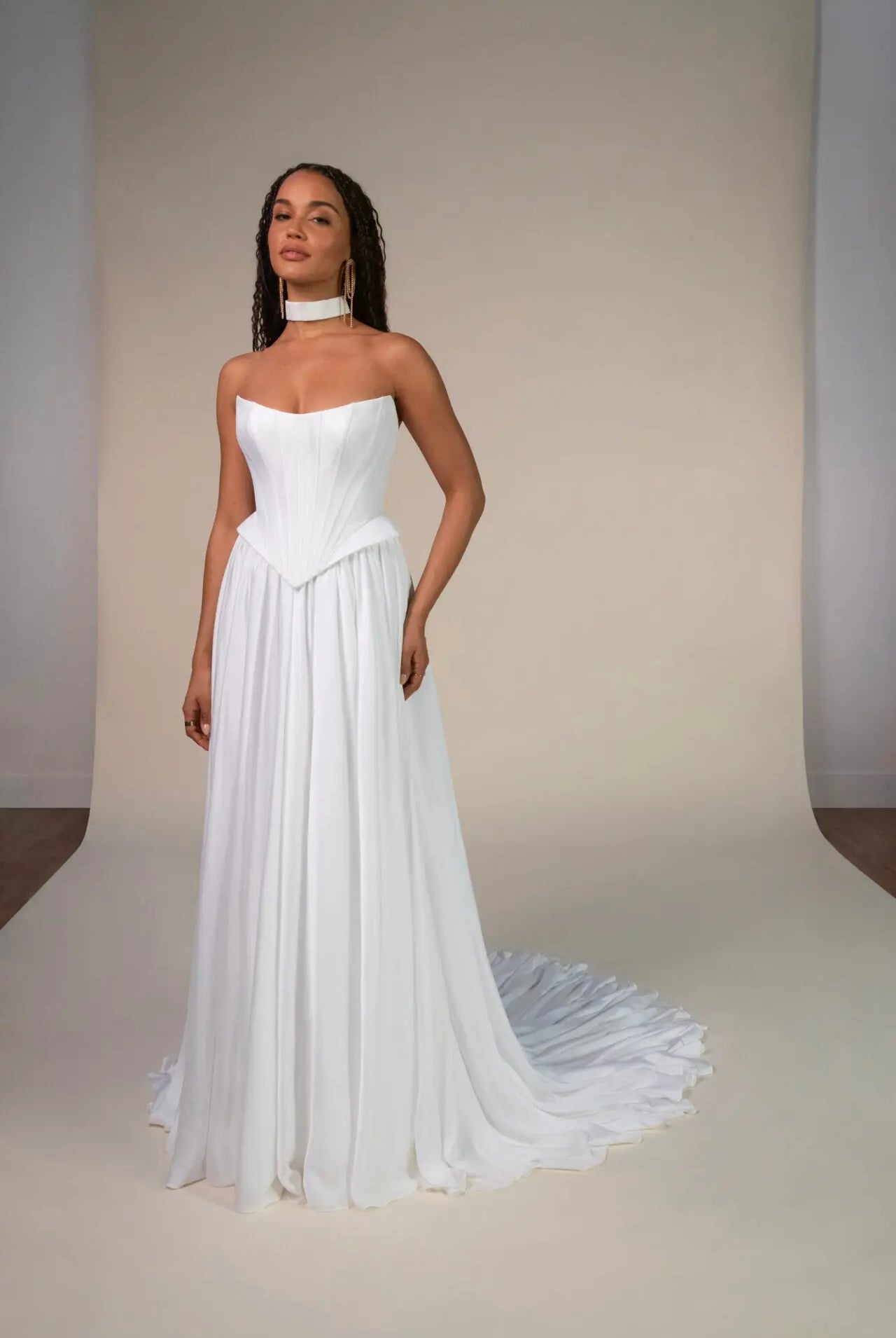 DILARA | All Who Wander bridal-brilliance