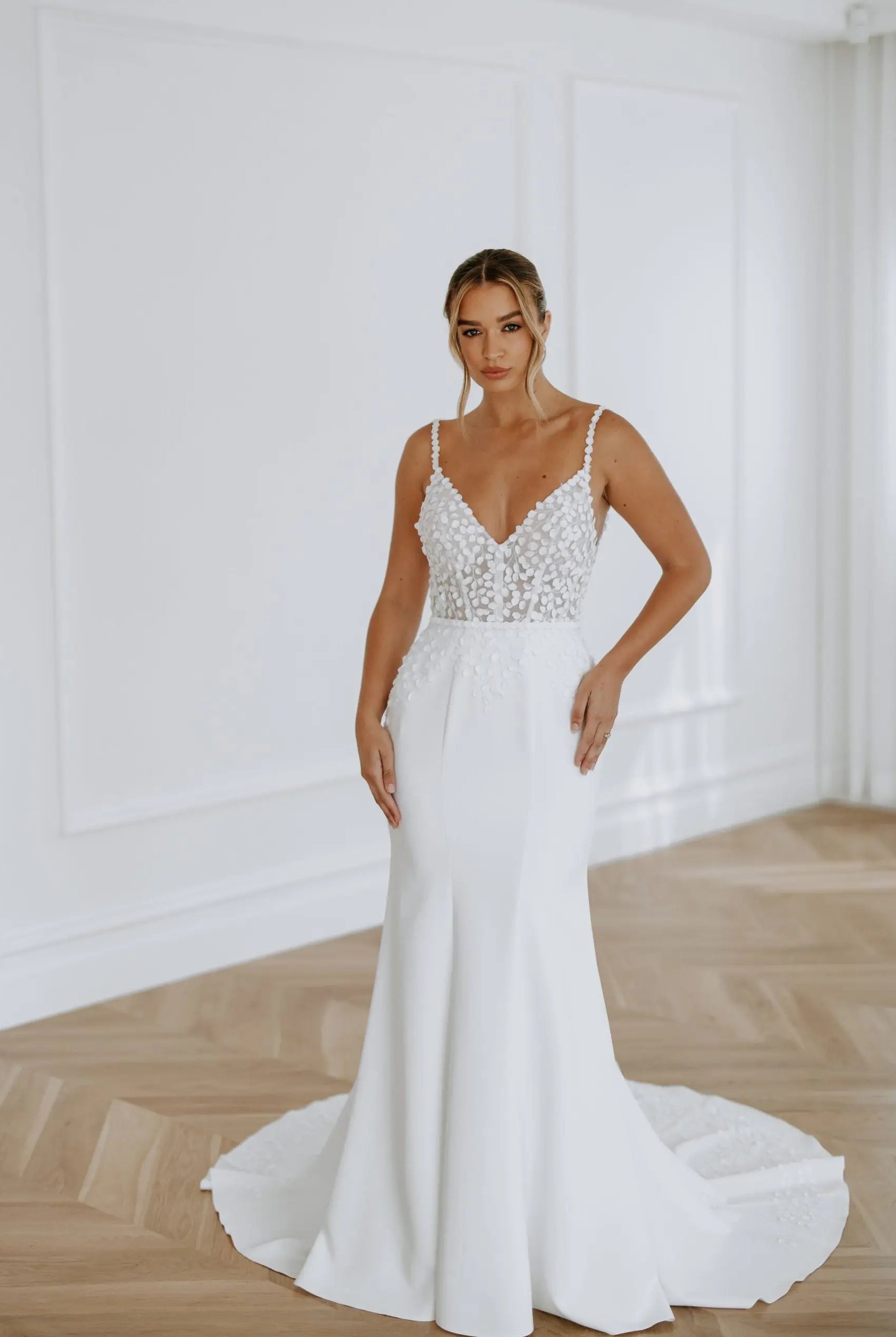 CHLOE V-neck | Kellylin Couture Kellylin Couture