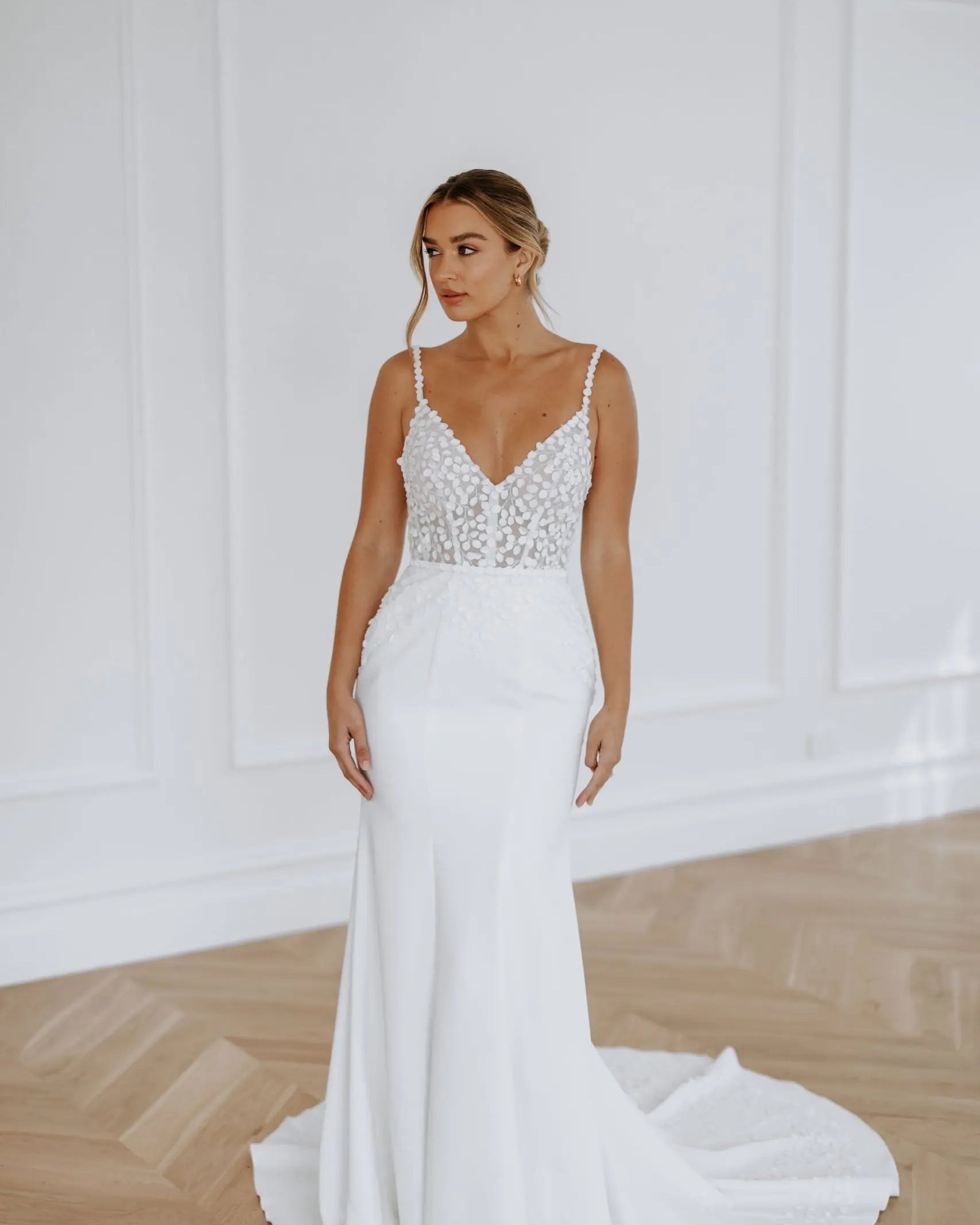 CHLOE V-neck | Kellylin Couture Kellylin Couture