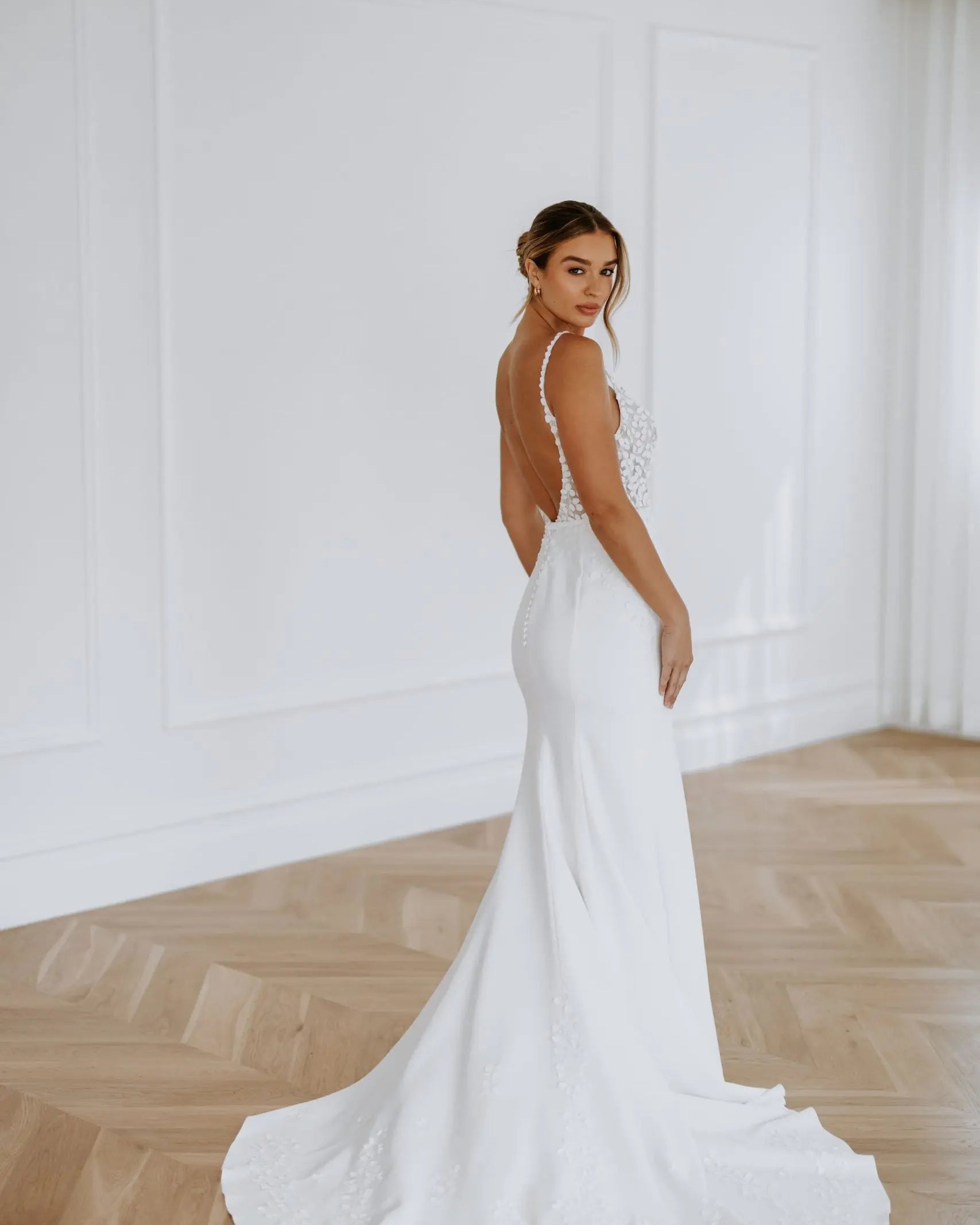 CHLOE V-neck | Kellylin Couture Kellylin Couture