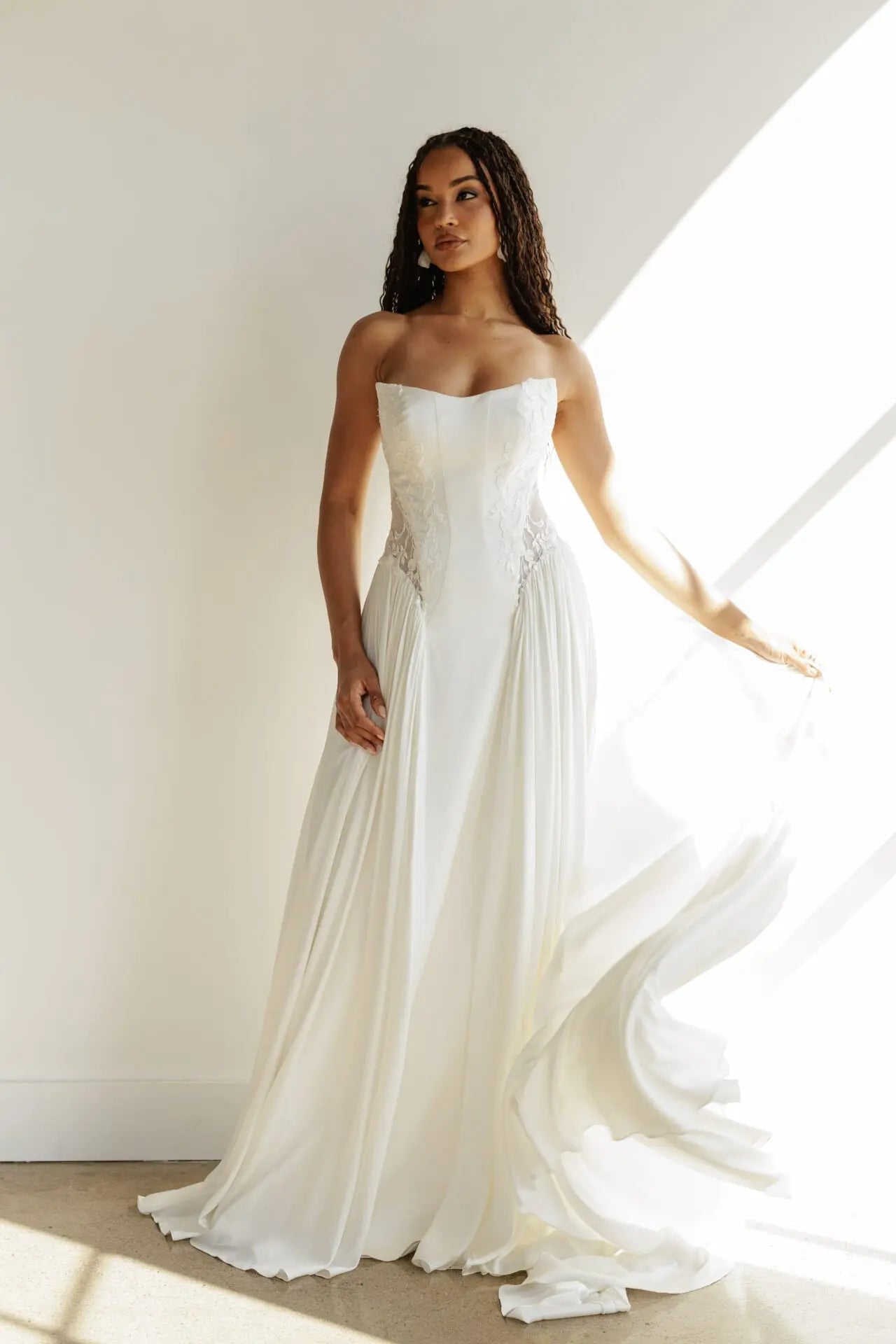 ROMIN | All Who Wander bridal-brilliance