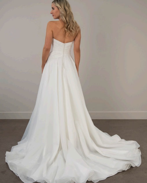 Lace and Organza Wedding Dress with Floral Detail – Strapless A-Line Bridal Gown.