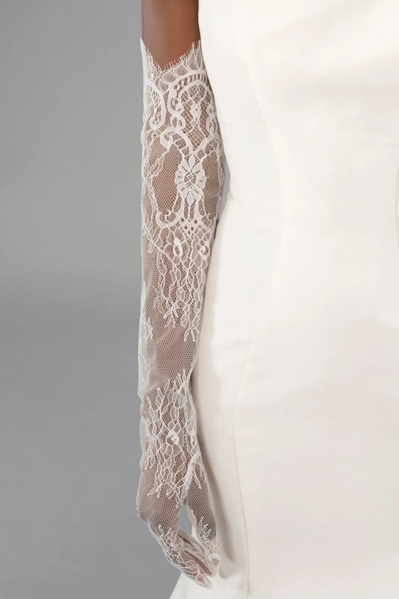 Chantilly Lace Gloves bridal-brilliance