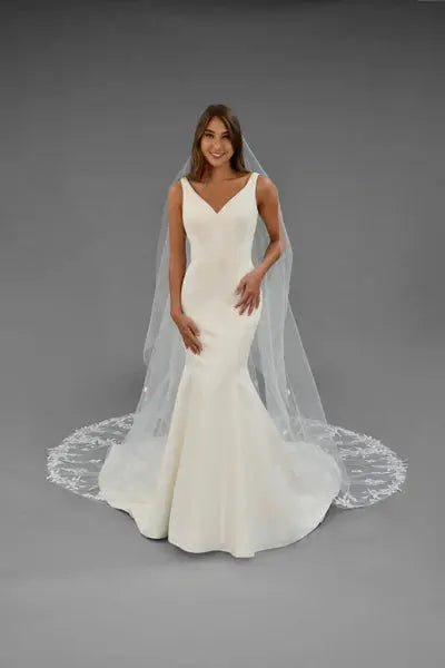 Cathedral Leaf Lace Edge Veil | AVL0061ZZ bridal-brilliance
