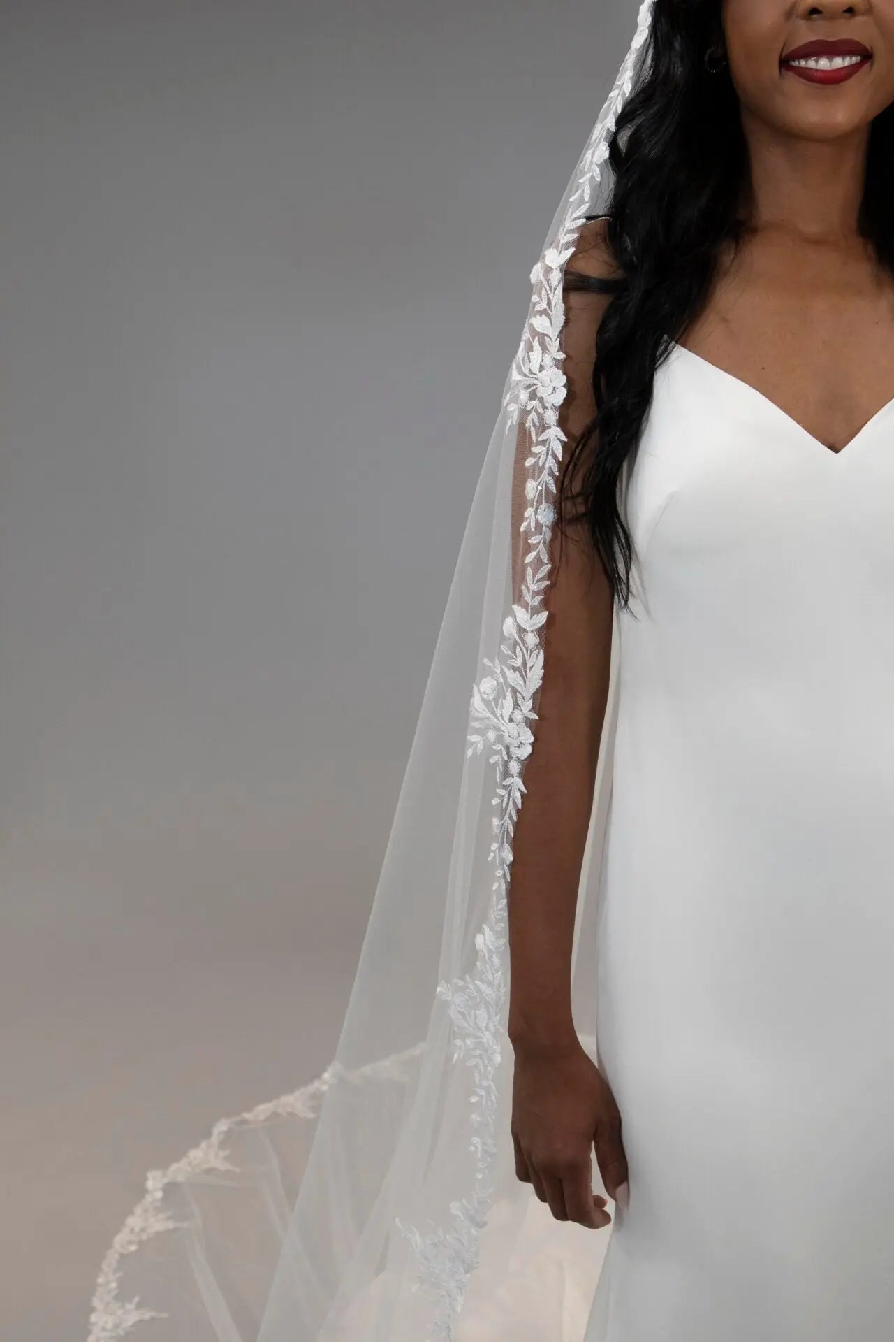 Lace Edge Veil | AVL0093 bridal-brilliance