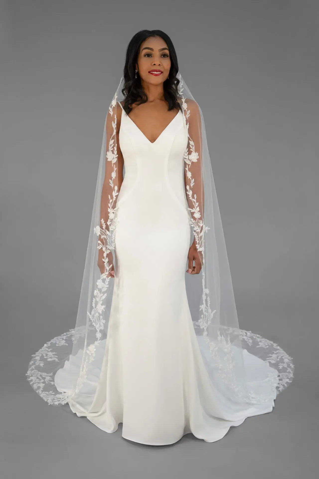 Full Lace Trim Veil | AVL0176 bridal-brilliance