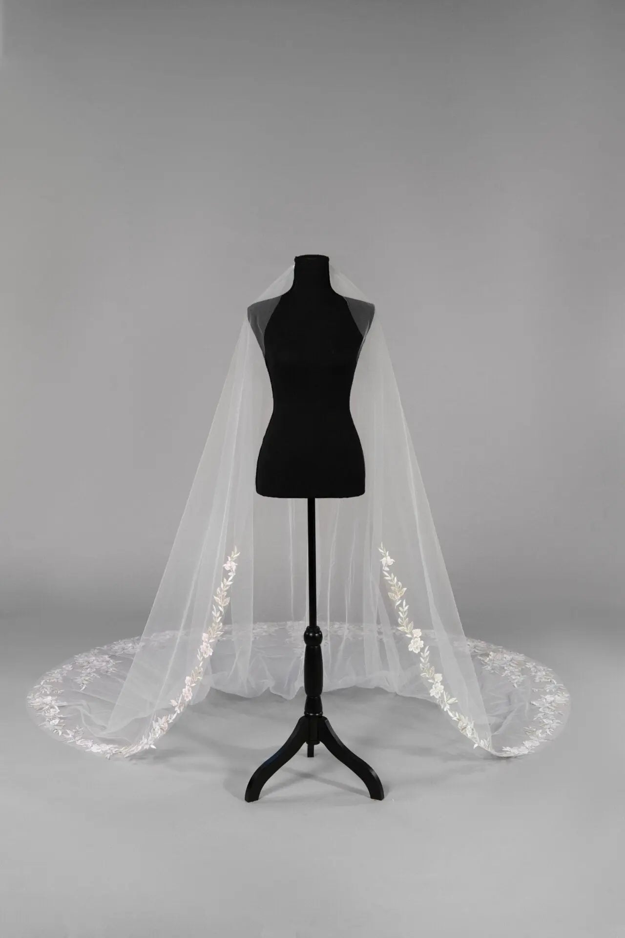 Pastel Flower Veil | AVL0218 bridal-brilliance