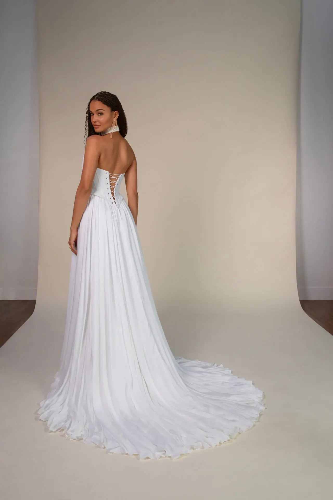 DILARA | All Who Wander bridal-brilliance