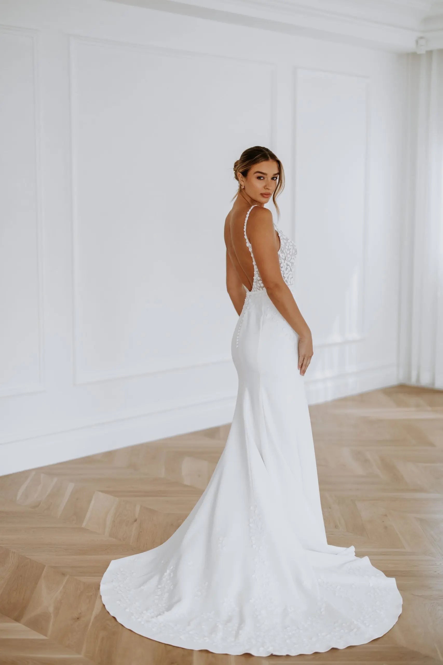 CHLOE V-neck | Kellylin Couture Kellylin Couture