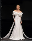 AMELIA CAPE | Jessica Couture
